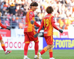 入籍発表→２日後にさっそくゴール！ 名古屋FWが冷静フィニッシュで２戦連発！（SOCCER DIGEST Web）