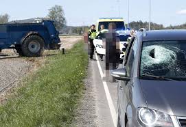 Fikk gjenstand gjennom frontruten, fremstår alvorlig