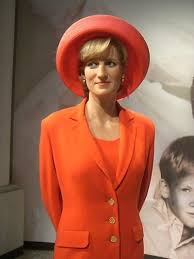 Princess Diana Fashion and style looks latest