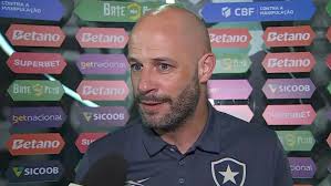 Franclim admite necessidade de sofrer menos gols antes de Atlético-MG x Botafogo: ‘Melhor forma de defender é ter a bola’