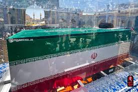 بخشی از نماز آیت‌الله حکیم بر پیکر رهبر شهید انقلاب | اللهم انا لا نعلم منه الا خیرا...
