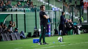 Daniel Paulista elogia Kadu Sousa e Esli Garcia, reservas que decidiram o jogo, e "novo momento" do Goiás