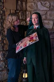 Celebrity Traitors cloak added to Bella Ramsey waxwork at Madame Tussauds London — East Renfrewshire News
