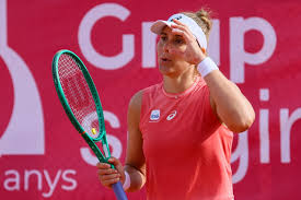 Bia volta a sofrer queda na WTA e tenta recuperação em Portugal