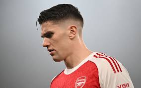 'They never pass to him': Arsenal legend says Gyokeres 'not trusted'