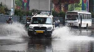 बिहार में बारिश का कहर: चंपारण में ऑरेंज अलर्ट, पटना में जलभराव से हाहाकार!