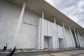 Judge asks the Kennedy Center to explain tarps covering the building