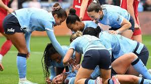 Manchester City 1-0 Liverpool: Knaak keeps City's title hopes alive