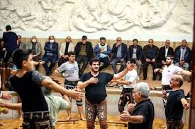ویدئو معنادار از رسول خادم با لباس سیاه در زورخانه