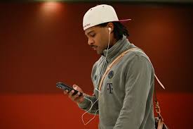 Injured Serge Gnabry brought to PSG for moral support with Bayern Munich