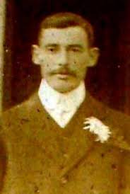 Pte Frederick Walter Bourne 13/11/1916. Here on his Wedding day in 1911. His brother Pte Alfred Bourne was killed on 03/08/1917 and has no known grave, ... - RedanRidgeThree%2520BourneFW1