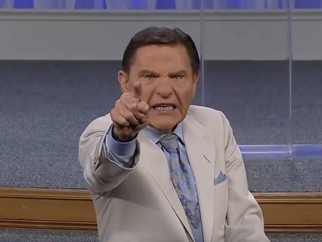 Coronavirus: Televangelist Kenneth Copeland ‘blows wind of God’ at Covid-19 to ‘destroy’ pandemic | The Independent