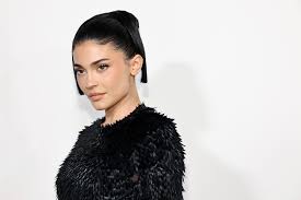 Kylie Jenner’s Surgery Revelation: Impact on Beauty Standards
