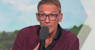 Scandale en Direct! Julien Courbet Menacé de Mort à l'Antenne!