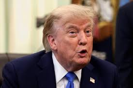 Principal general de Trump busca uma ‘saída’ para a guerra com o Irã enquanto opções militares dos EUA seguem limitadas, dizem fontes
