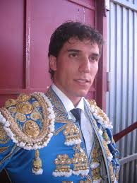 Pablo Santana, en la puerta de cuadrillas - alaejos4