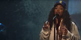 SZA Reveals ‘S.O.S’ Album Release Date, Performs ‘Shirt’ and ‘Blind’ on 
‘SNL: Watch