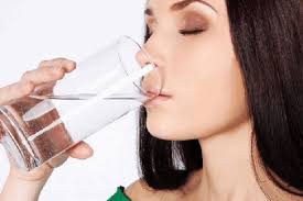 Imagini pentru De ce nu putem bea apa cand nu ne e sete