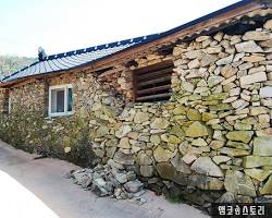 청산도 상서마을 돌담길, AI로 생성