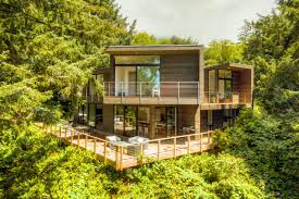 "Discover the Best Vacation Homes of 2023: A Breathtaking Oregon Coast Gem Amongst Vrbo