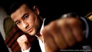 Auf Facebook findet sich ein Youtube – Clip von <b>Hamid Rahimi</b> (22(10)-1-0), <b>...</b> - Hamid-Rahimi-defeats-Russian-boxer-300x169