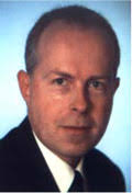Dr. <b>Michael Nadler</b>. Seit 2009 Inhaber der Forschungsprofessur für <b>...</b> - nadler