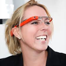 Vroeg ik me al maanden af, nadat ik zag hoe Daphne Horn (een van de 3 Nederlandse Glass explorers) demonstreerde. En hoe cool zou het zijn om dat eens te ... - fiona-glass