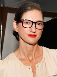 Jenna Lyons, the creative director of American fashion brand J. Crew, has spoken out about what it&#39;s like to experience a rare disorder called ... - jenna_lyons_349x466