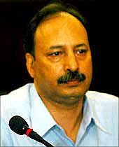 Hemant Karkare As controversy swirls around the missing bullet-proof jacket worn by Anti-Terrorism Squad chief Hemant Karkare during the 26/11 Mumbai terror ... - 26karkare