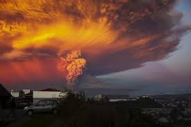 Résultat de recherche d'images pour "volcan calbuco"
