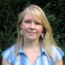 Verena Grimm wurde 1987 in Heidelberg geboren. Seit Herbst 2007 studiert sie die Fächer Deutsch, Musik und kath. Religion für das Lehramt an Realschulen an ... - verena-klein
