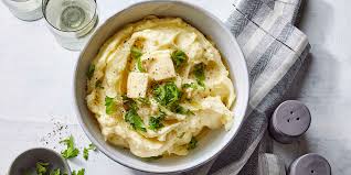 Jen's Creamy Garlic Mashed Potatoes Recipe | Allrecipes
