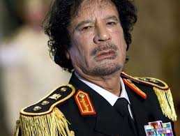 Za sebe je govorio da je &quot;brat vođa&quot;, &quot;vođa revolucije&quot; i &quot;kralj kraljeva&quot;, a u svetu je poznat ... - Pukovnik%2520Gadafi!