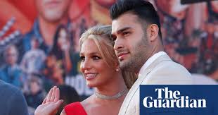 Britney Spears Opens Up to Fans about Her Divorce from Sam Asghari - 8