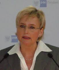 Andrea Wicklein Schon in der rot-grünen Koalition hat die Bundestagsabgeordnete Andrea Wicklein (SPD) den Antrag gestellt, die Forschung und ... - 20090402154326wicklein
