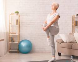 Esercizi di forza e flessibilità per anziani