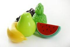 Resultado de imagem para frutas de plástico