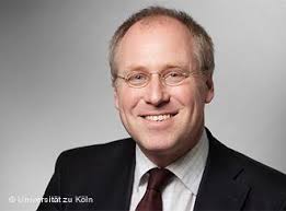 Aus juristischer Sicht nicht, sagt der Kölner Völkerrechtler <b>Claus Kreß</b> und <b>...</b> - 0,,5469798_4,00