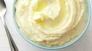 Mashed Potatoes with Sour Cream and Garlic Recipe - BettyCrocker ...
