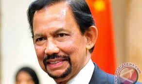 ID, NUSA DUA -- The Sultan of Brunei Darussalam, Hassanal Bolkiah, suggested that stakeholders in SE Asia boost political cooperation with the ASEAN ... - sultan-brunei-hassanal-bolkiah-_120715213053-265