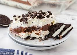 The BEST Oreo Dessert - Easy No Bake Recipe with Cool Whip ...