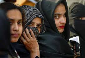 In India, the Dar-ul-Uloom&#39;s (an Islamic school propagating Sunni Islam in India) recently declared a new fatwa which states that it is un-Islamic for women ... - indian-muslim-women