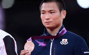 London 2012 Olympics: Japanese world judo champion Ebinuma Masashi saved by an overturned verdict. The battle for medals in the men&#39;s 66kg judo category was ... - Ebinuma-Masashi_2292600b