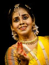 Meghna Venkat is a Bharatanatyam artist trained for 12 years in Kalakshetra style. - _1335188615