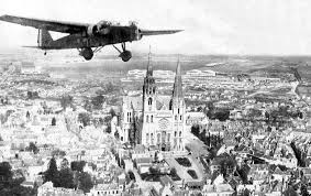 Résultat de recherche d'images pour "3 juin 1940 la ville de Chartres est bombardée pour la première fois par l'aviation allemande,"