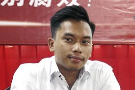 KUCHING: State DAP chairman Chong Chieng Jen has engaged a Melanau-Iban, Abdul Aziz Isa (pic), 24, as his full-time special assistant in a move seen as the ... - swak_mellias1308_pg3b