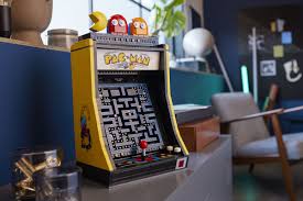 Rewriting title: Lego faithfully recreates Pac-Man, the latest classic video game