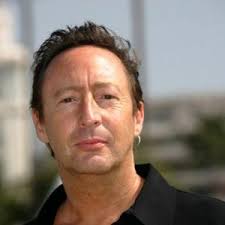 Julian Lennon is releasing his first solo album since 1998, &#39;Everything Changes&#39;. The son of Beatles musician John Lennon had mainly been concentrating on ... - julian_lennon_1244993