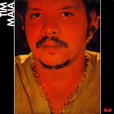Uma das faixas de maior sucesso de Tim, Primavera (Vai Chuva) é uma das inúmeras faixas românticas do cantor. - 92p24x9qnf6in10noj95pj90u.550x549x1
