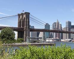 Gambar Brooklyn Bridge in New York City